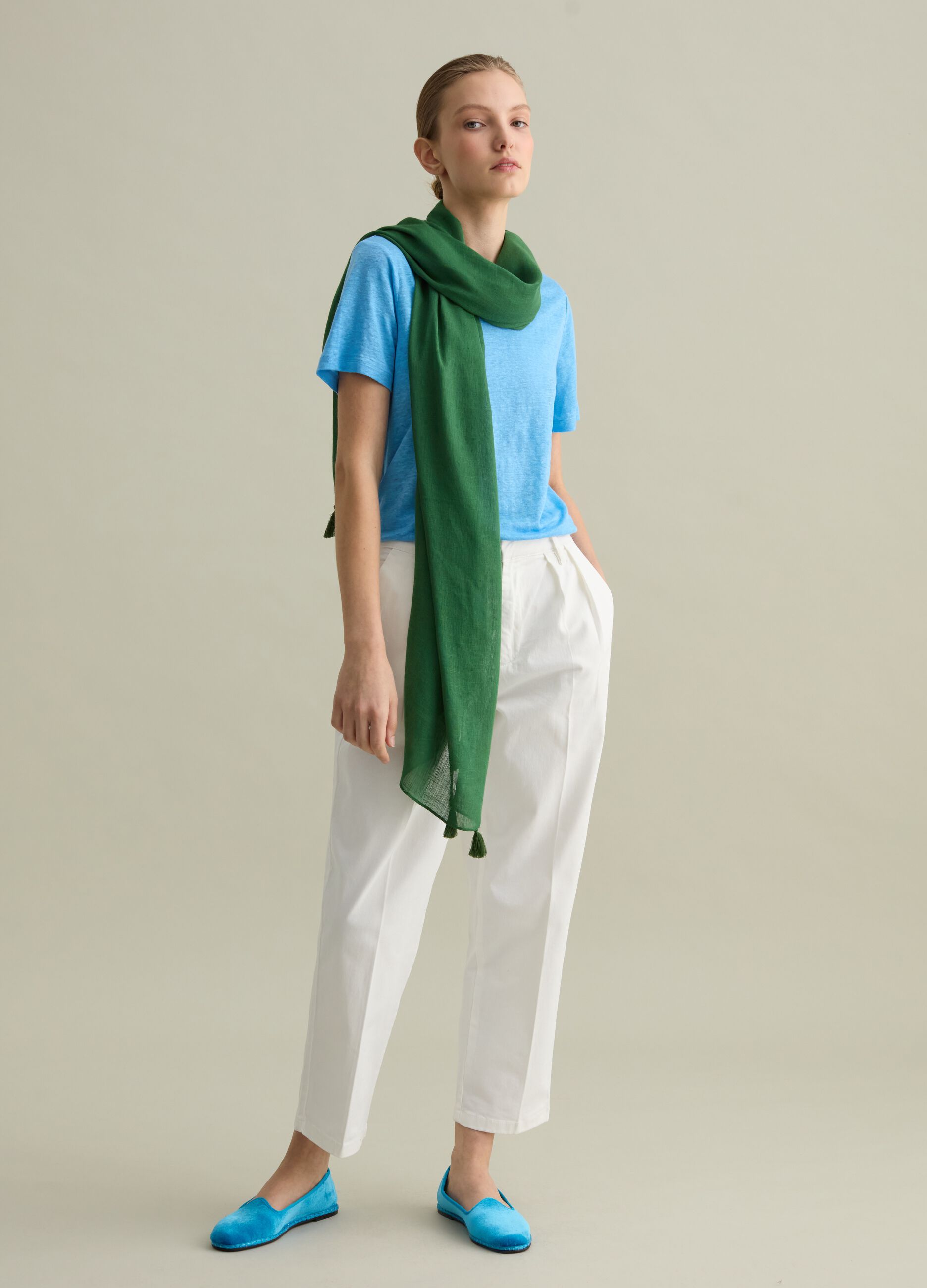Sciarpa verde con nappine