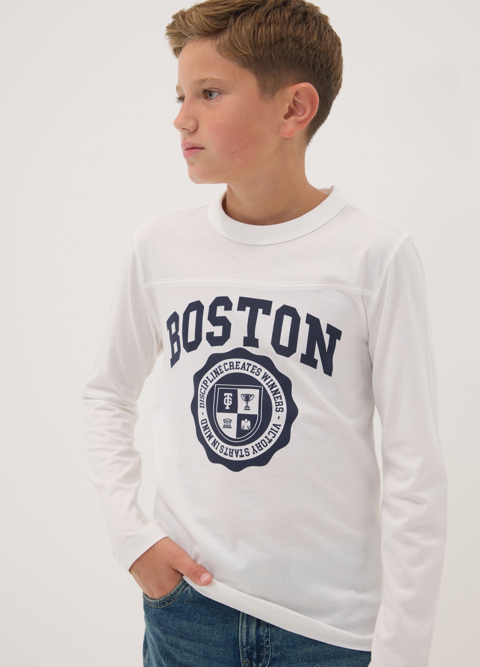 White pure organic cotton T-shirt with varsity print