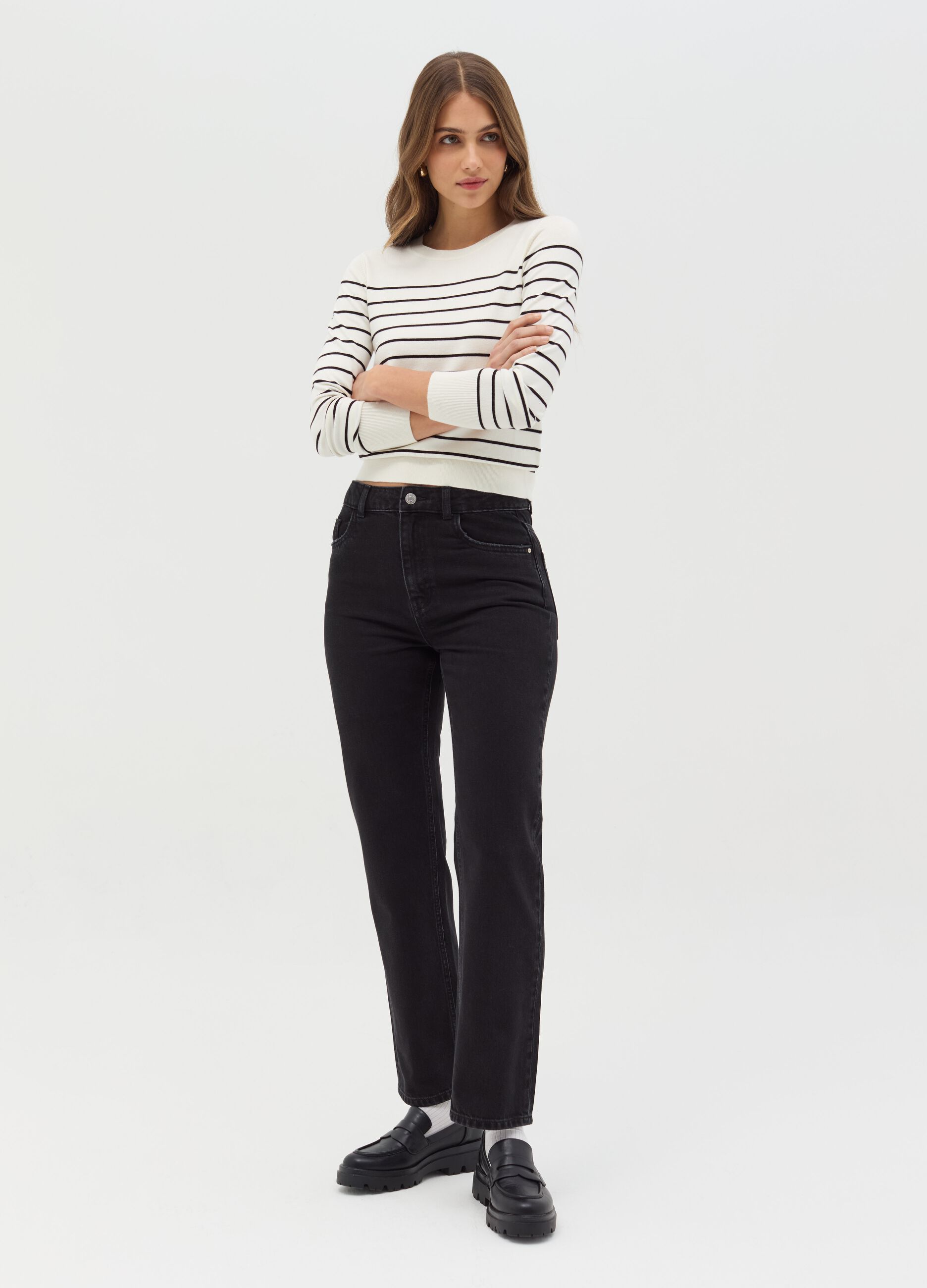 Long-sleeved top with striped pattern