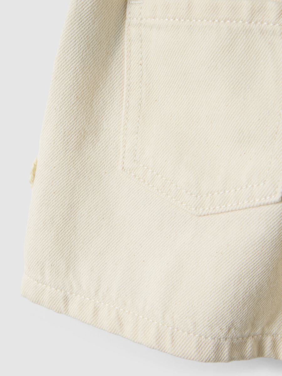 Girls' white pure cotton denim shorts regular fit with lace trim_3