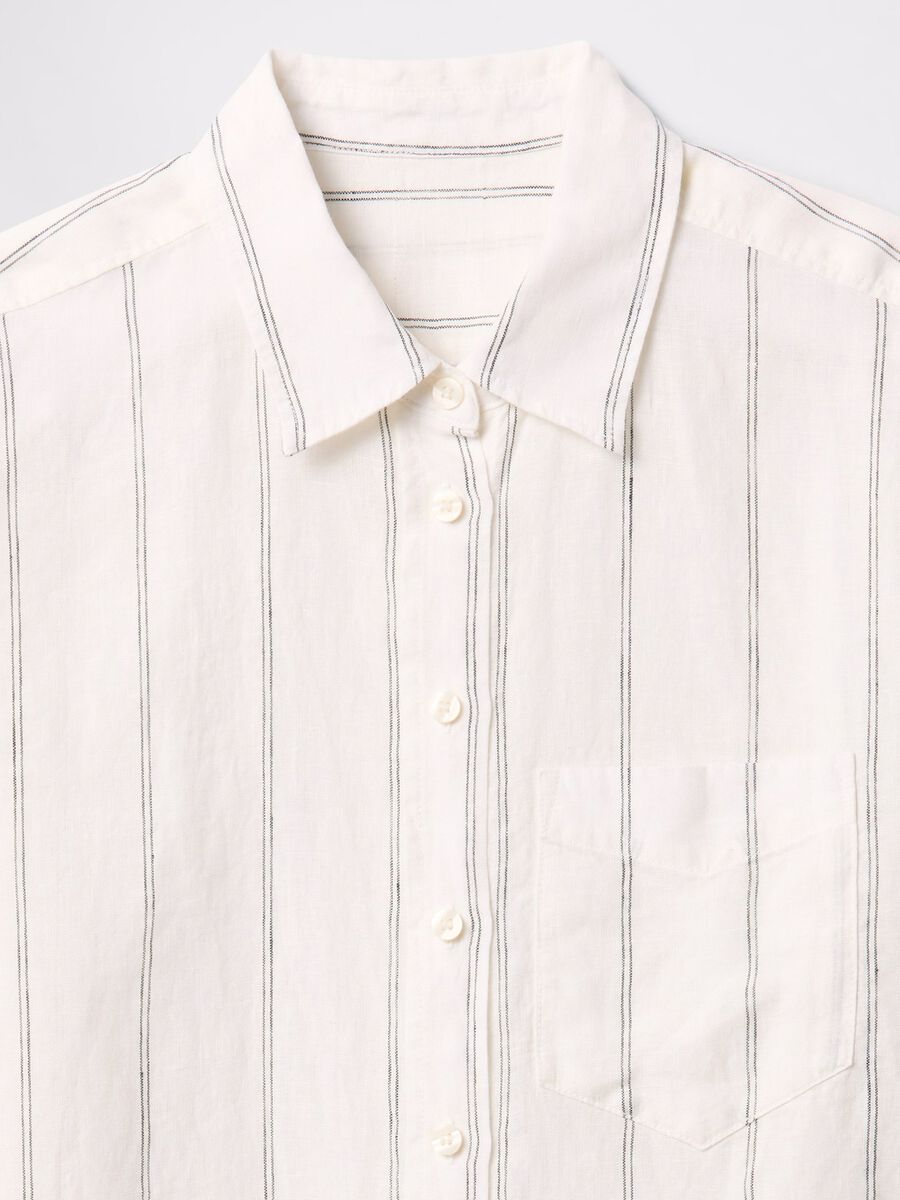 Wide white striped shirt in 100% linen_4