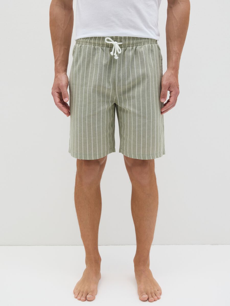 Men's green pure cotton shorts with regular fit and drawstring_1