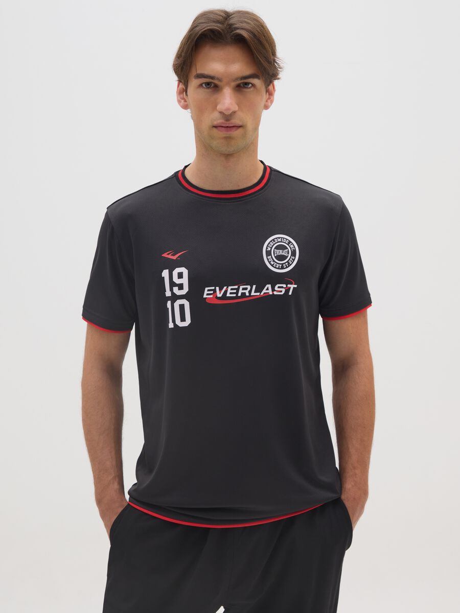 Black T-shirt with Everlast logo_0