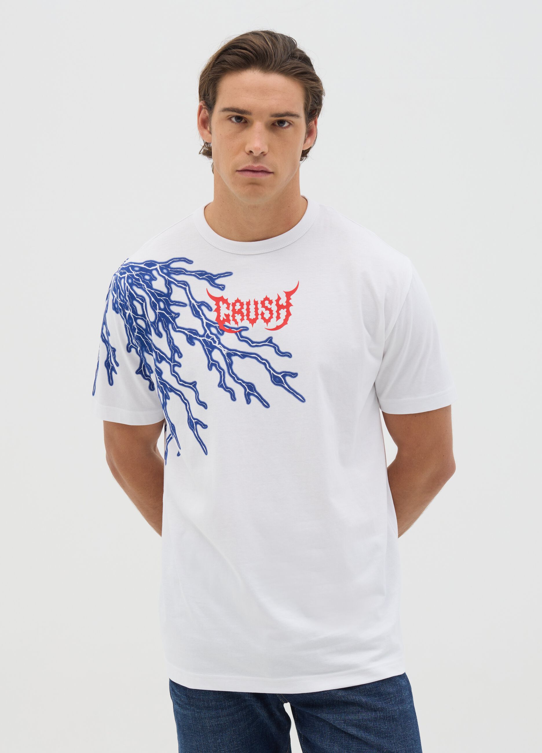 White short-sleeved T-shirt with lightning graphic