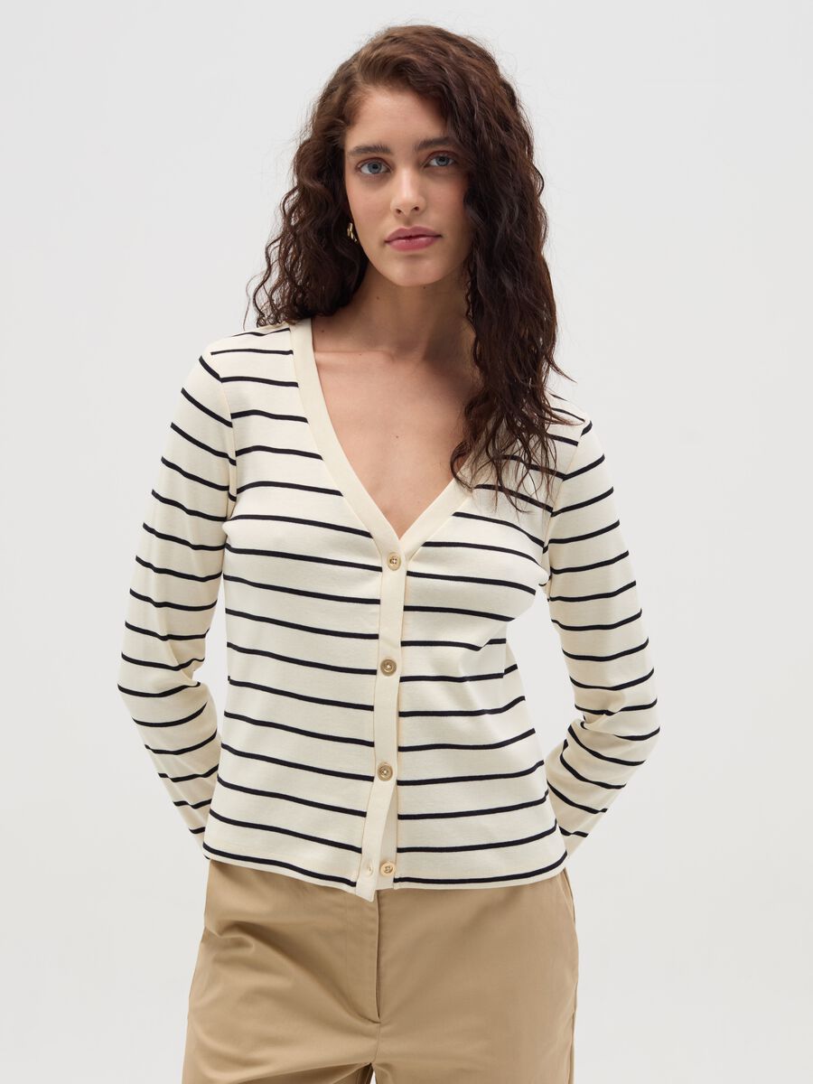 Striped cardigan with V neck_0