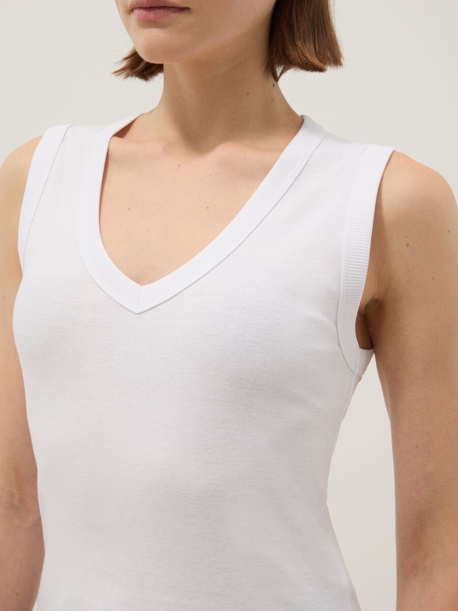 Tank top in puro cotone bianco regular fit con collo a V_3