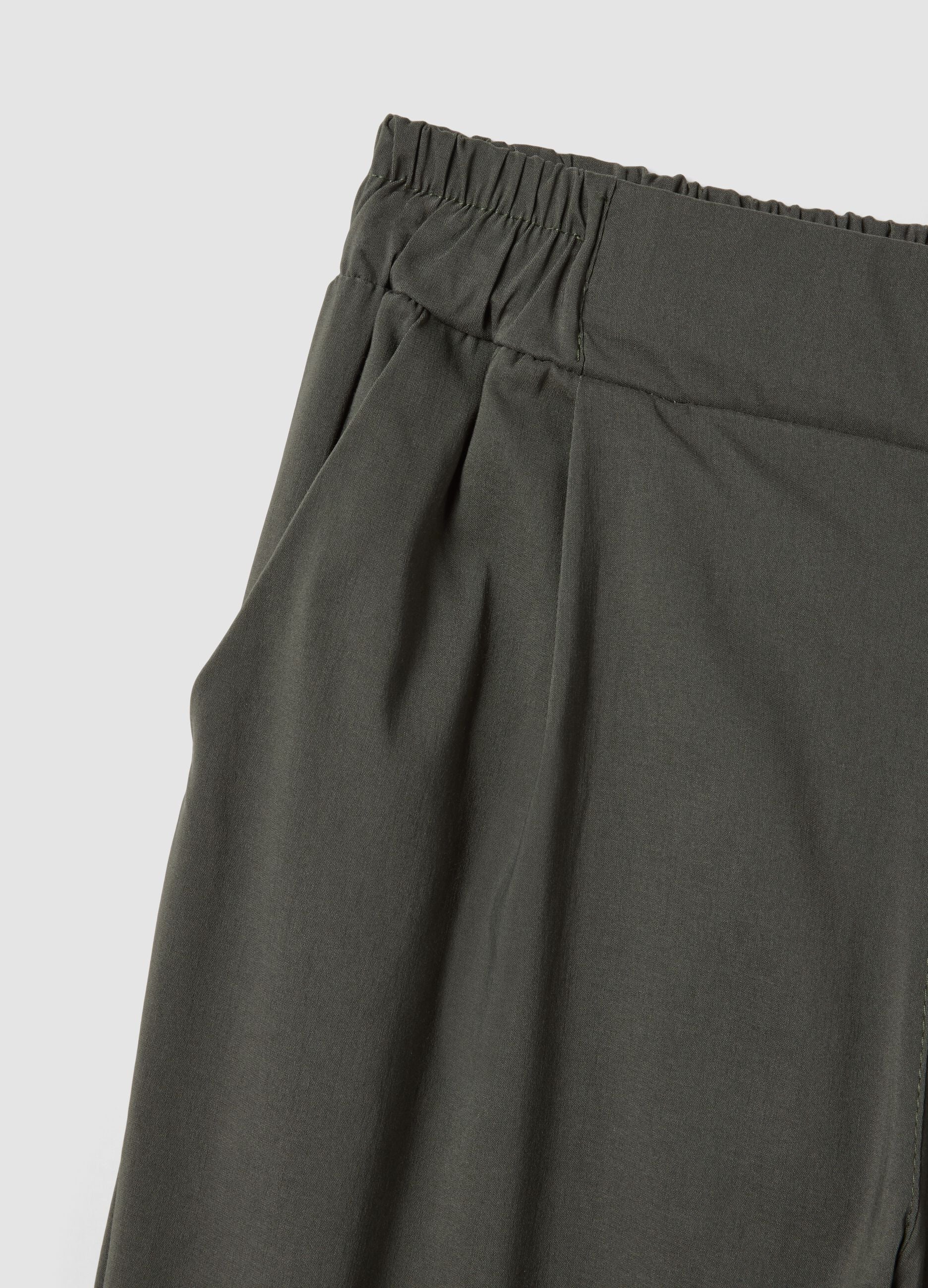 Green regular-fit stretch viscose trousers