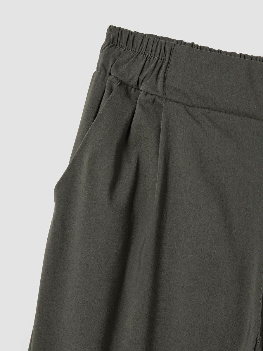 Pantaloni verdi regular in viscosa elasticizzato regular fit_1