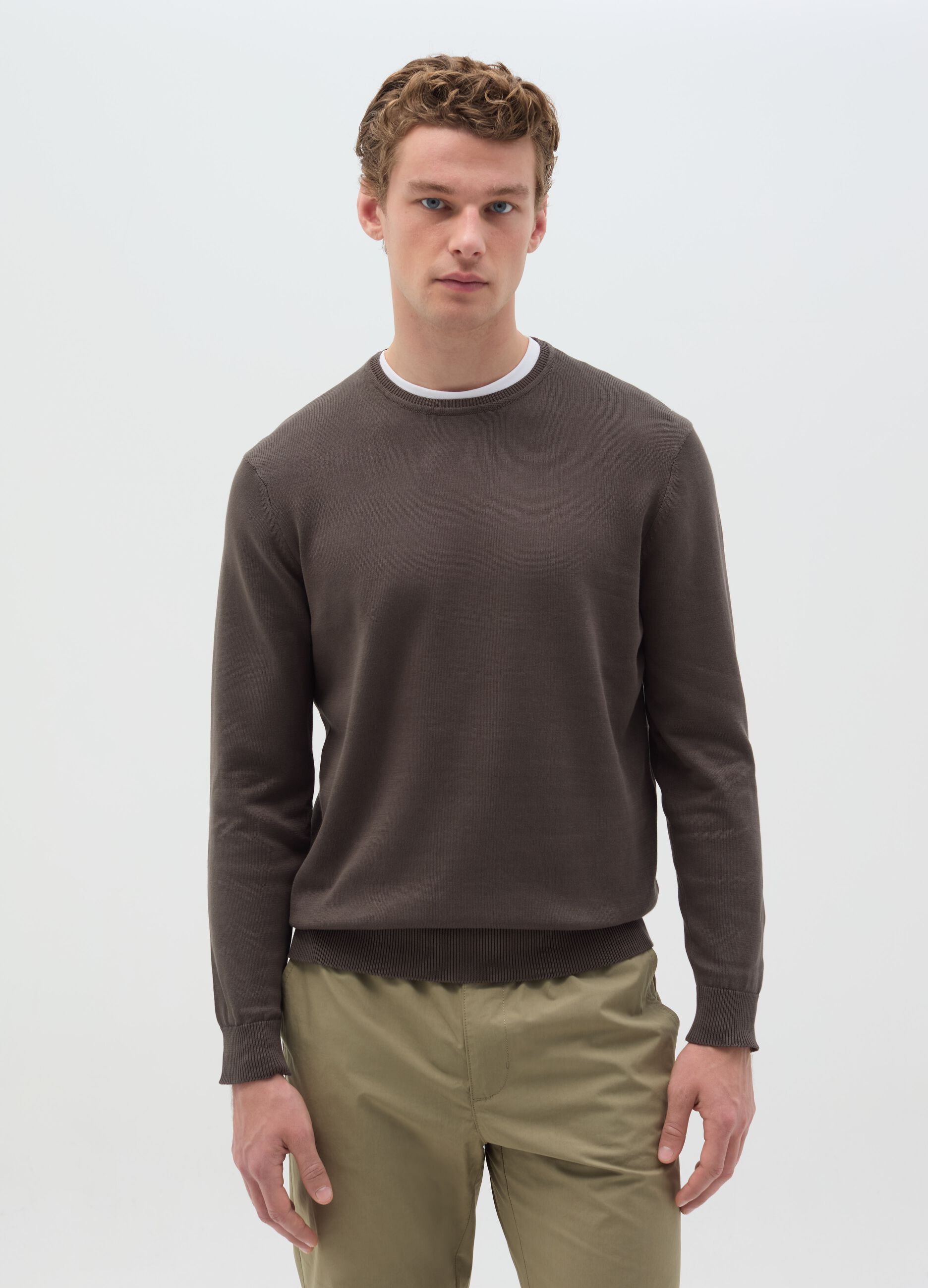 Cotton pullover with round neck