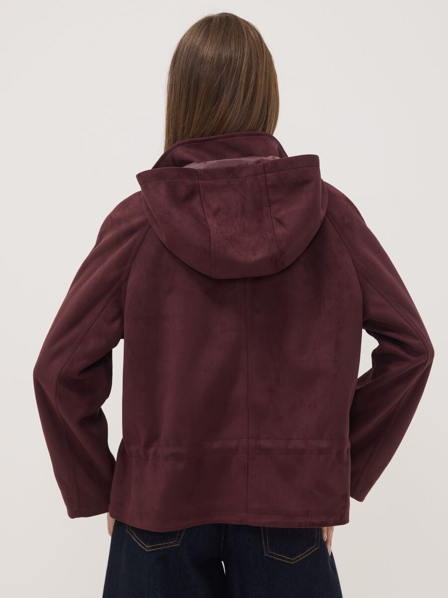 Parka viola con cappuccio e chiusura zip e bottoni_3