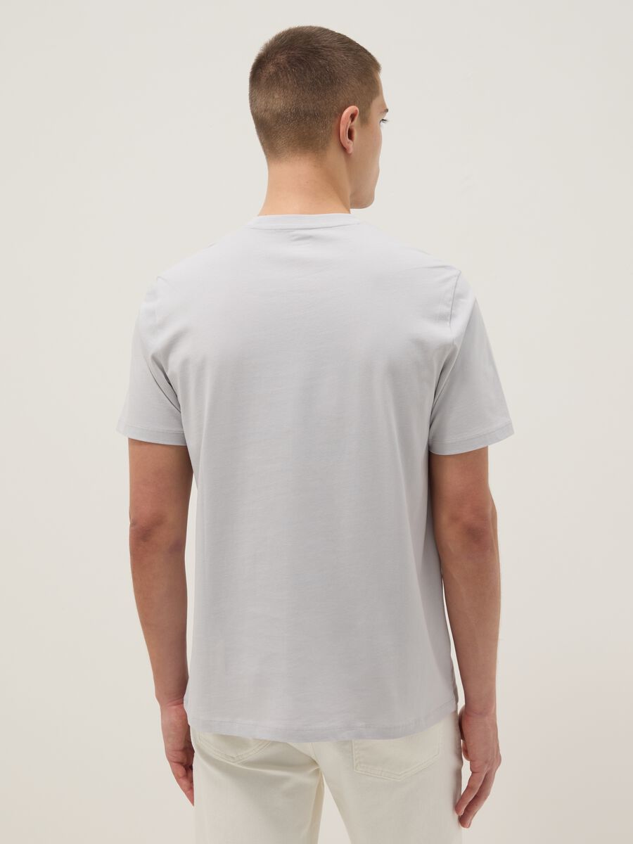 Grey pure cotton regular fit V-neck T-shirt_3