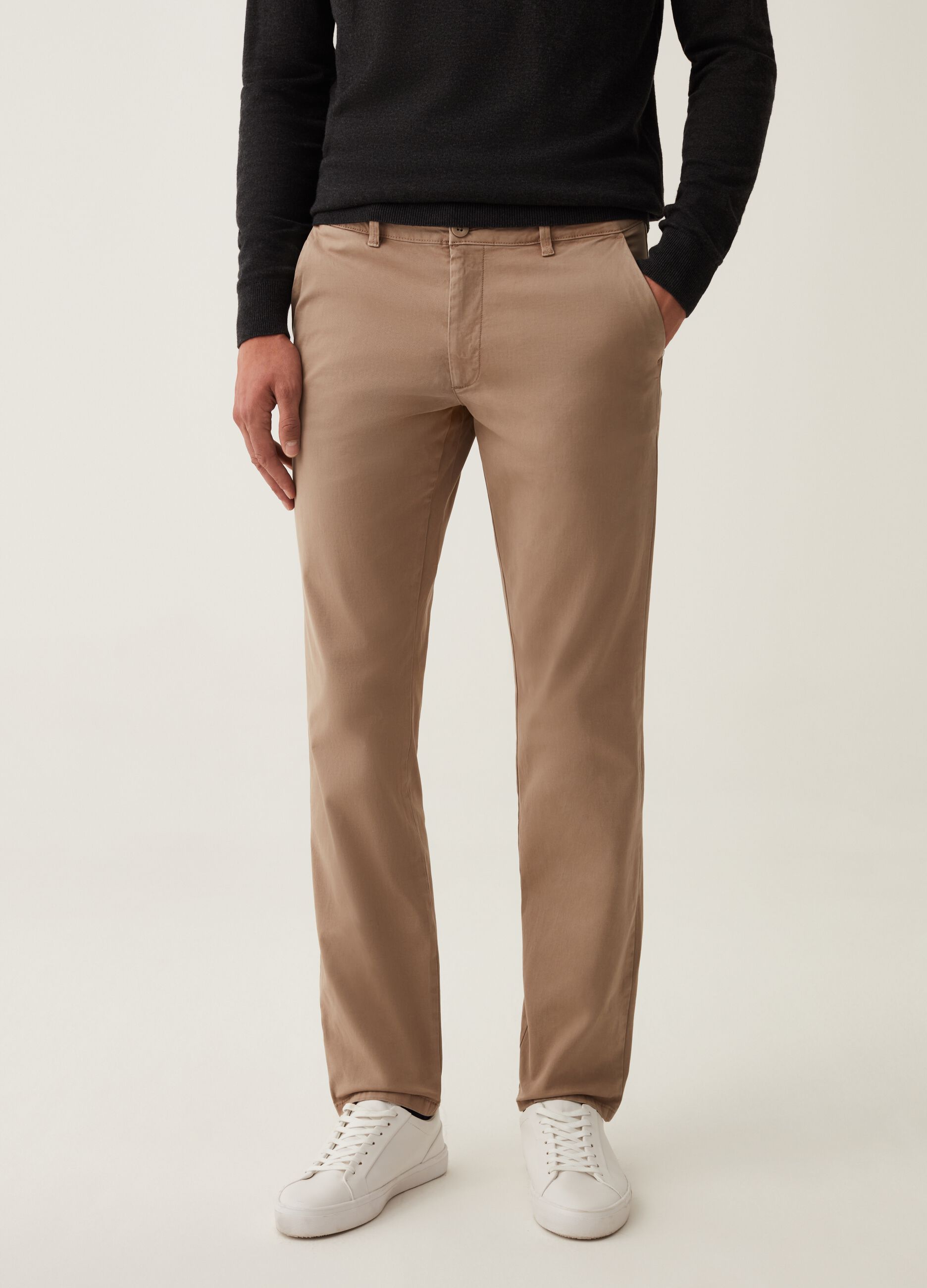 Pantaloni chino stretch tinta unita_1