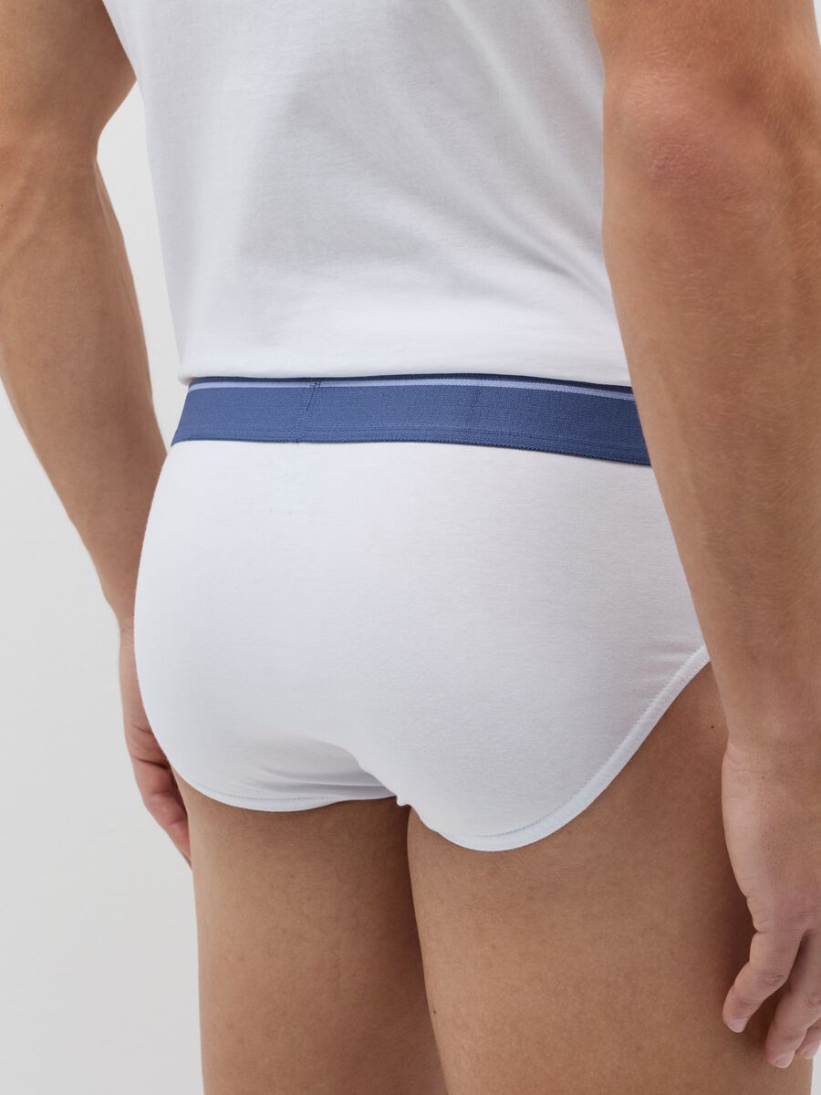 Three-pair pack briefs in stretch cotton with piping_3