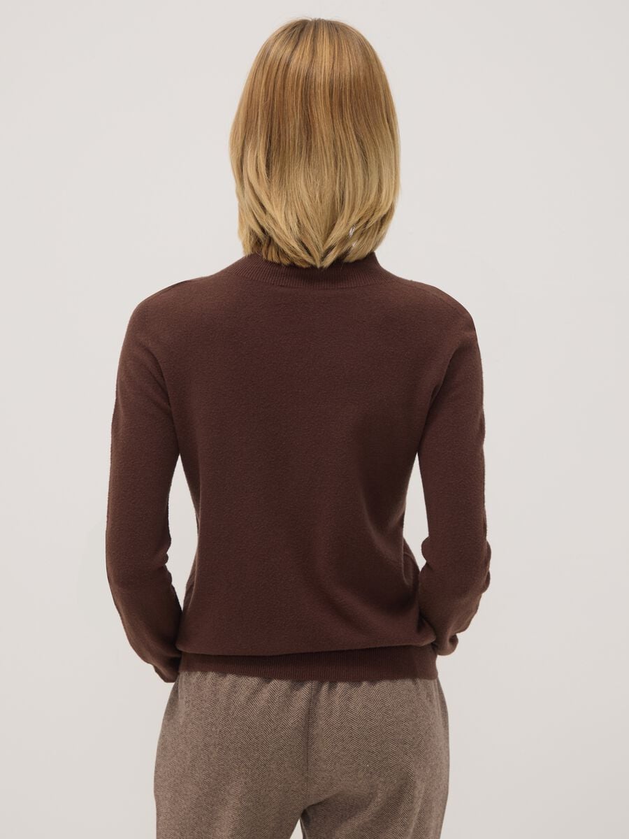Brown regular-fit jumper in viscose and wool blend_3