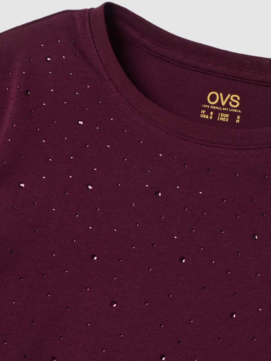 T-shirt viola girocollo in puro cotone con strass regular fit_1