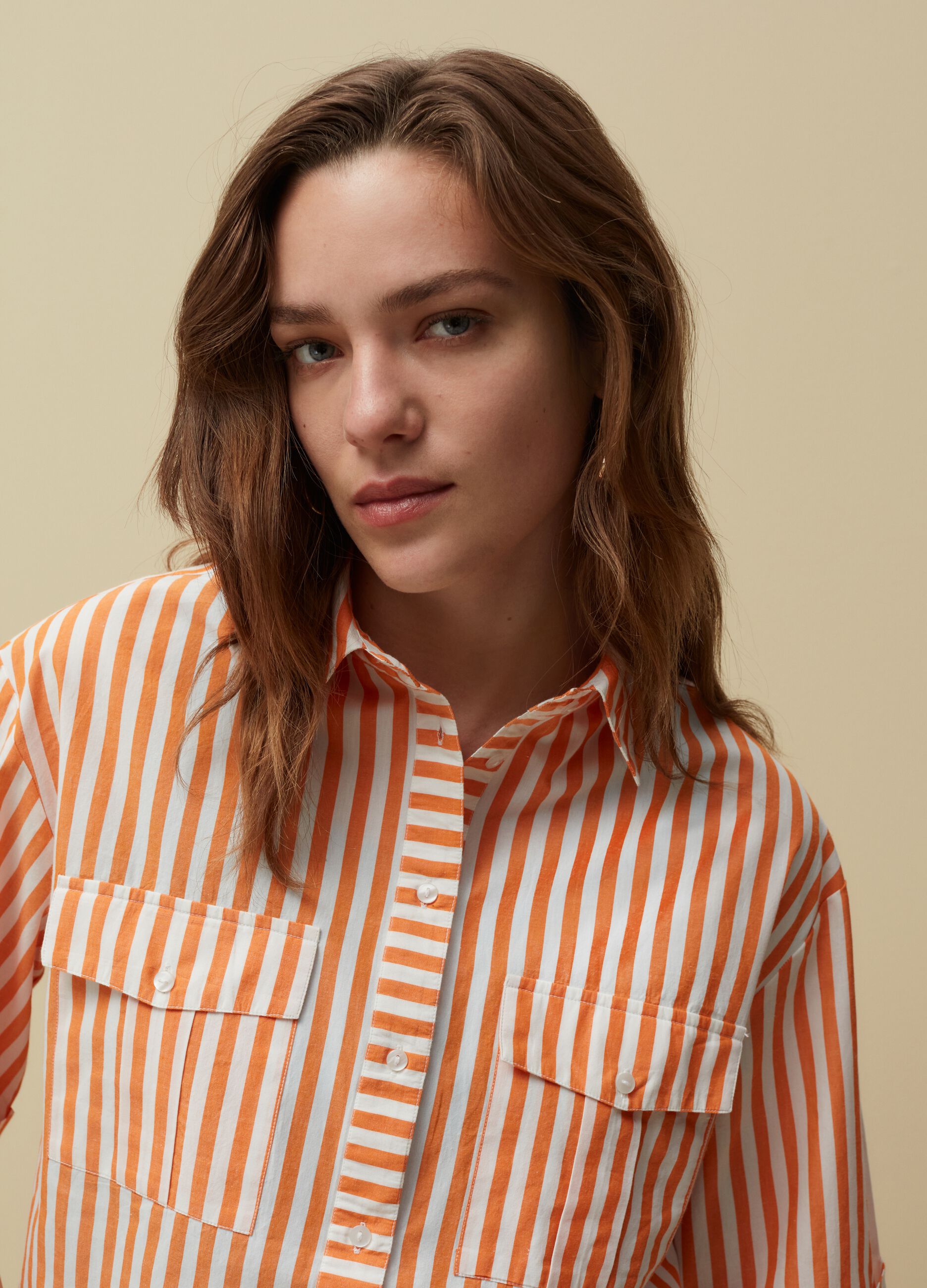 Camicia a righe con tasche_3