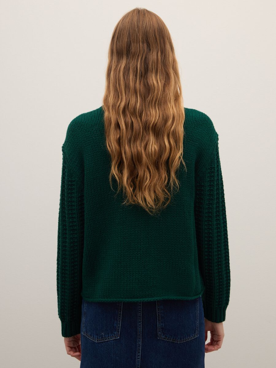 Green Sweater with Knitted Oversize Fit_3