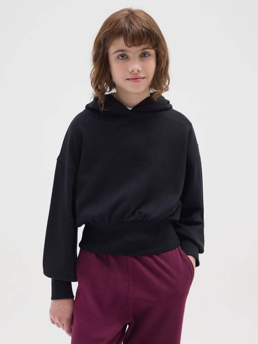 Felpa da ragazza in puro cotone nero regular fit con cappuccio_0