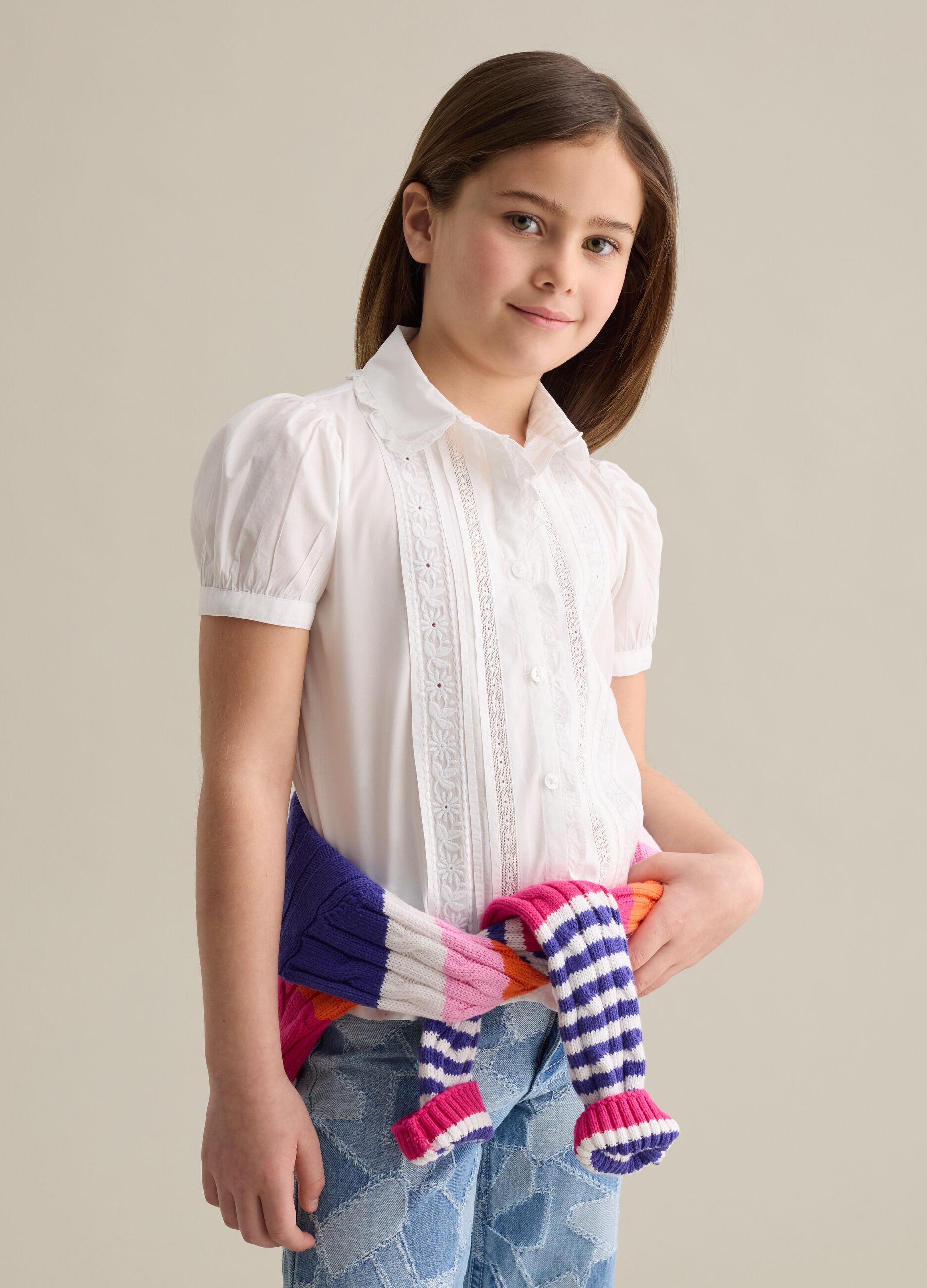 Cotton shirt with lace and floral embroidery