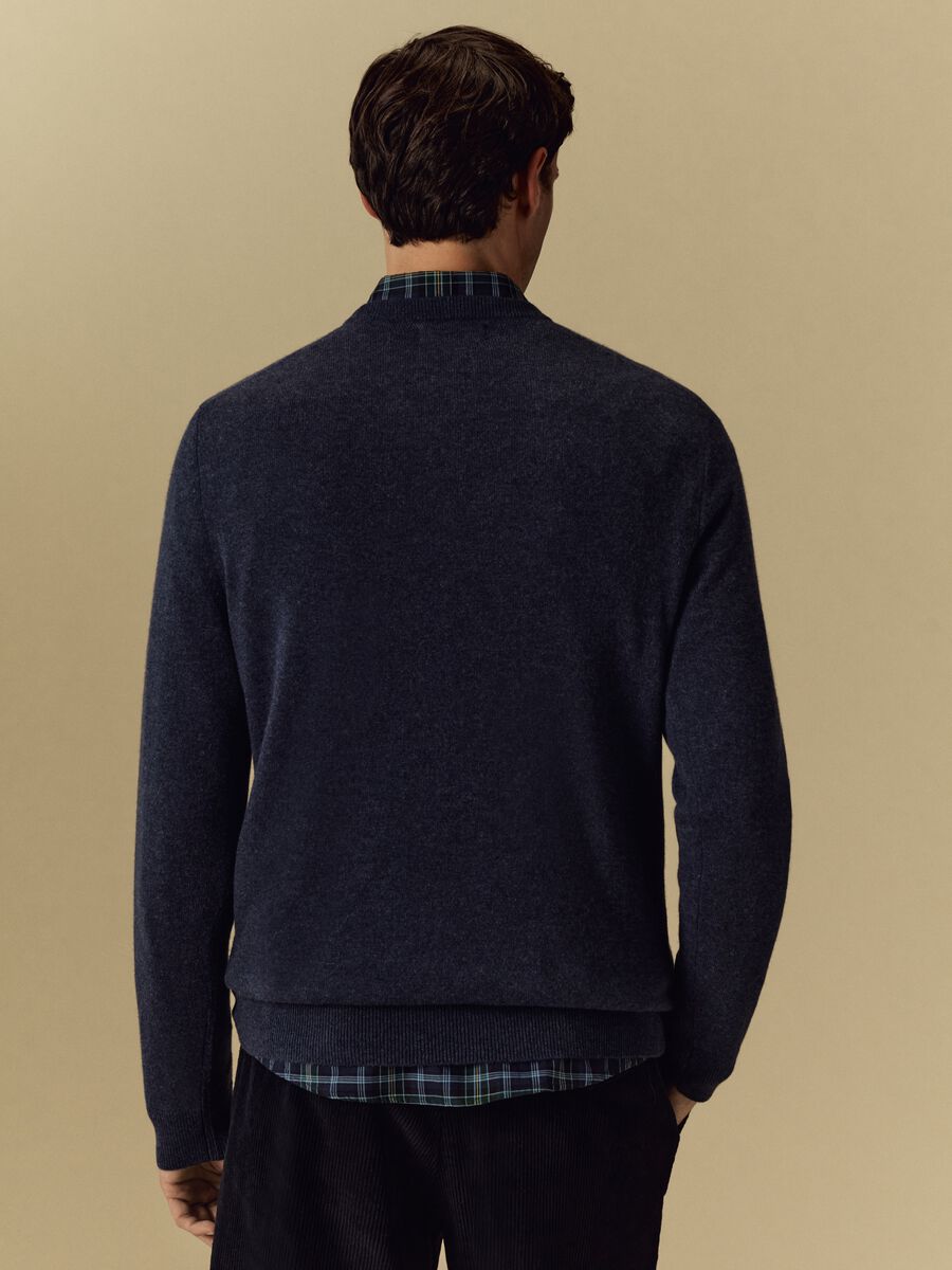 Pullover girocollo in cashmere_2