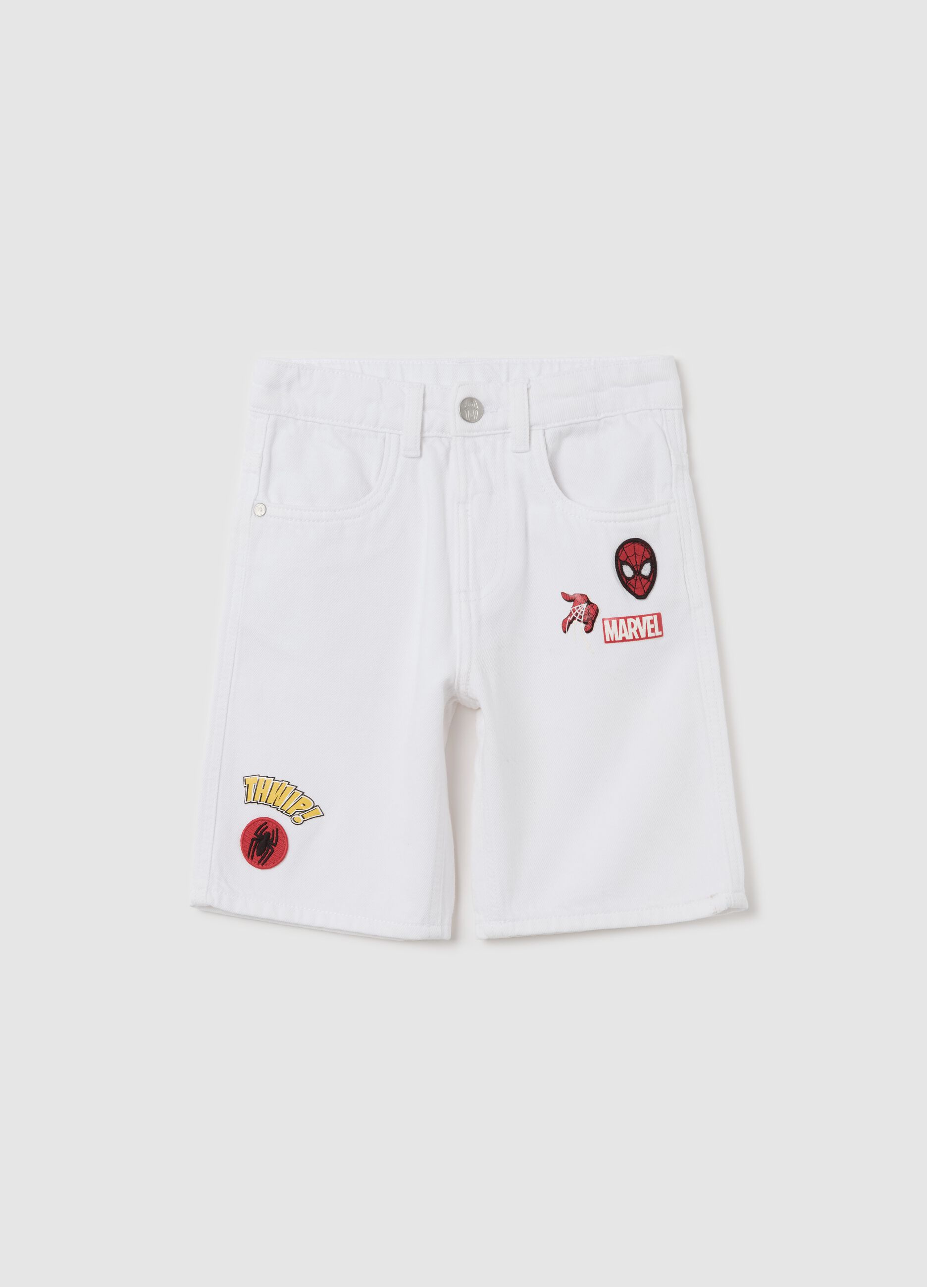 White shorts in cotton with Marvel patch