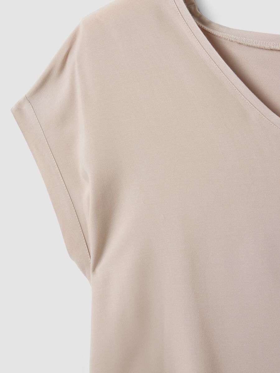 Beige pure viscose V-neck T-shirt, regular fit_2