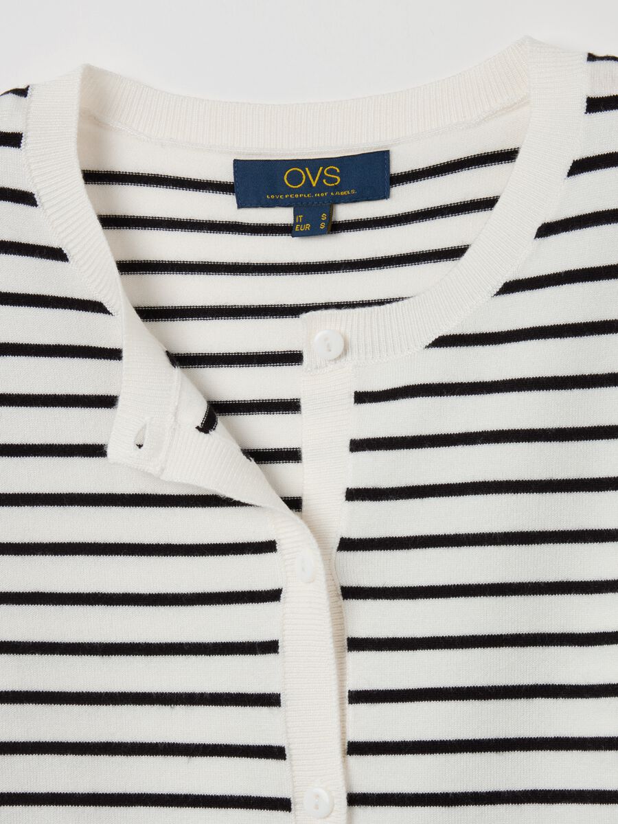 Cardigan with striped pattern_5