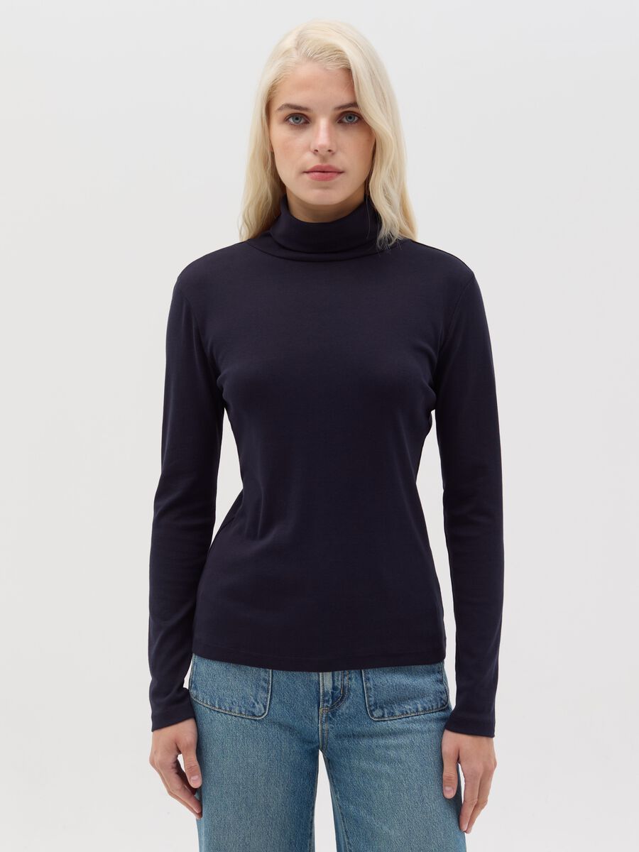 Long-sleeved T-shirt with high neck_0