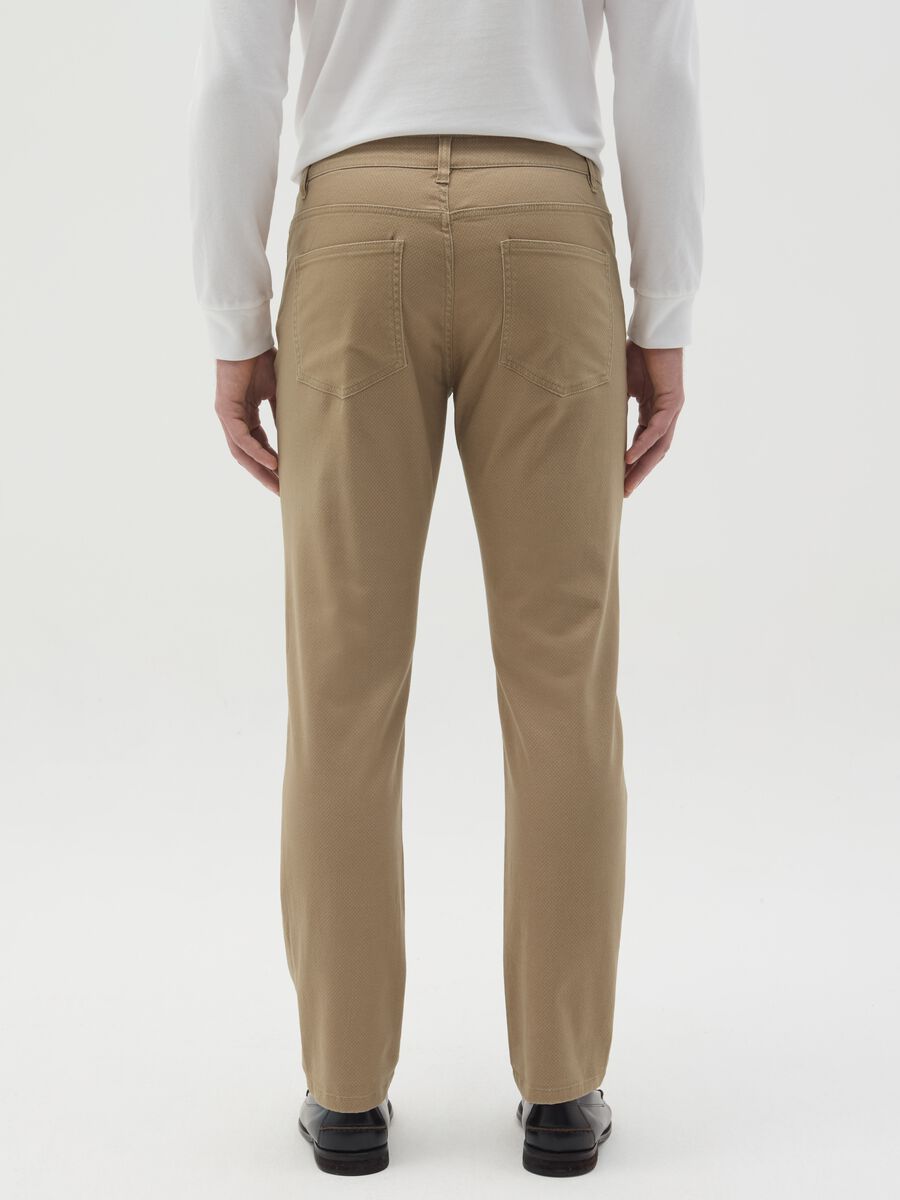 Regular-fit chino trousers with micro pattern_3