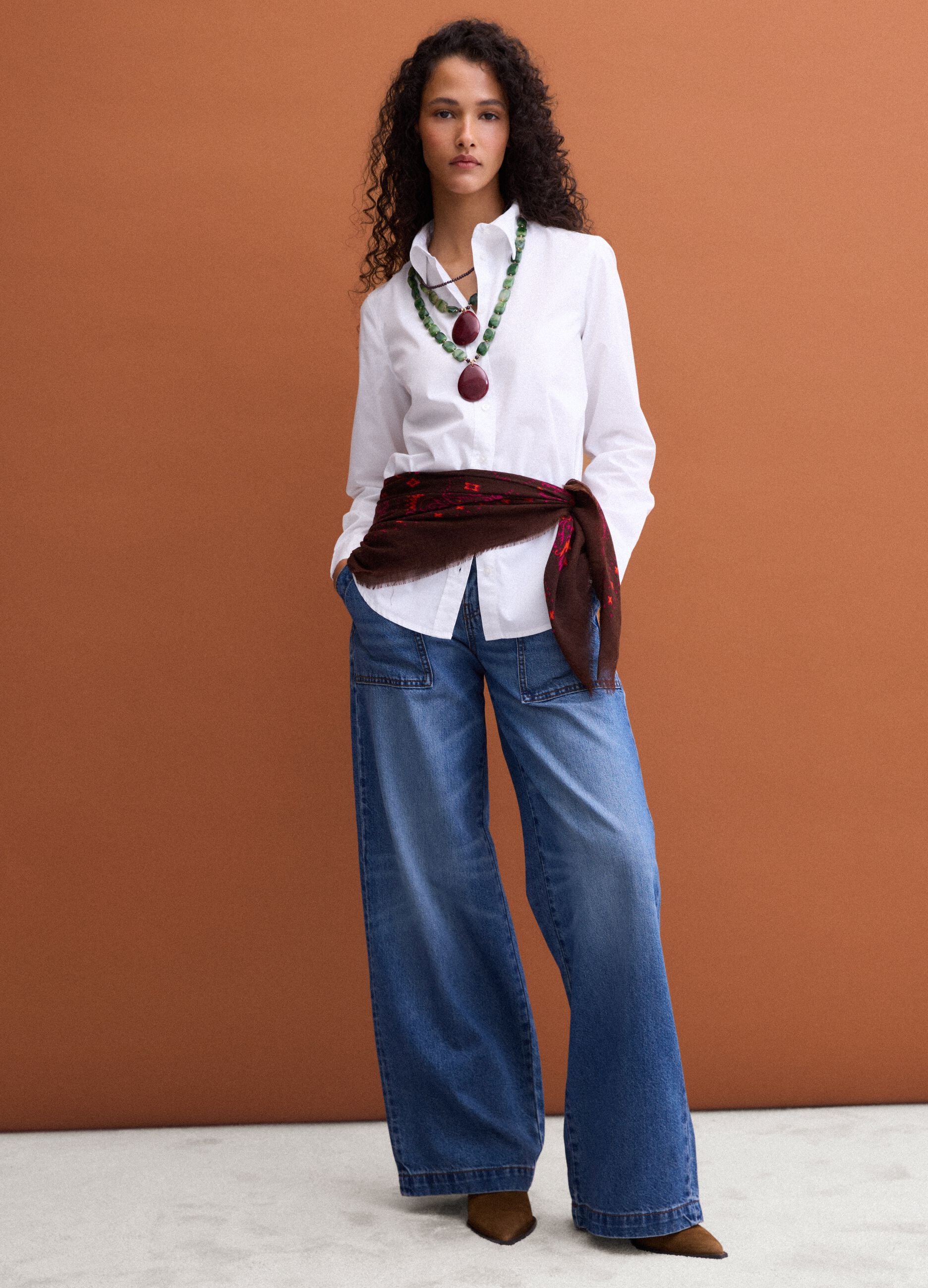 Collana verde e blu a due fili con pendenti