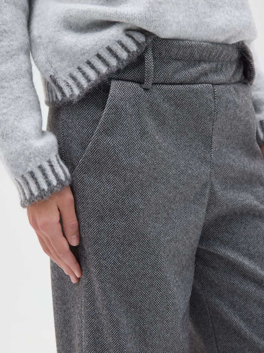Grey Regular Fit Trousers_3