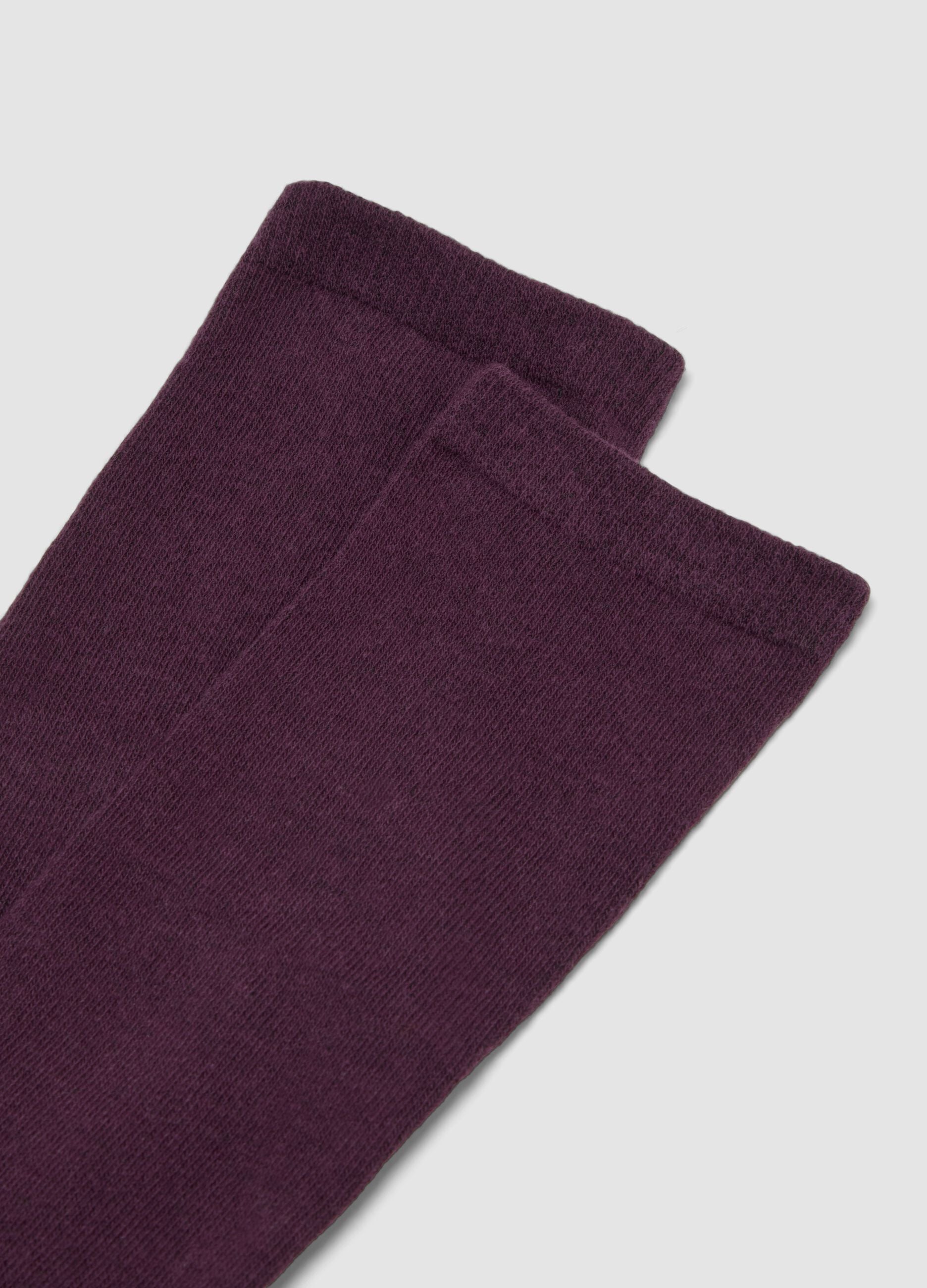 Dark purple socks in stretch organic cotton