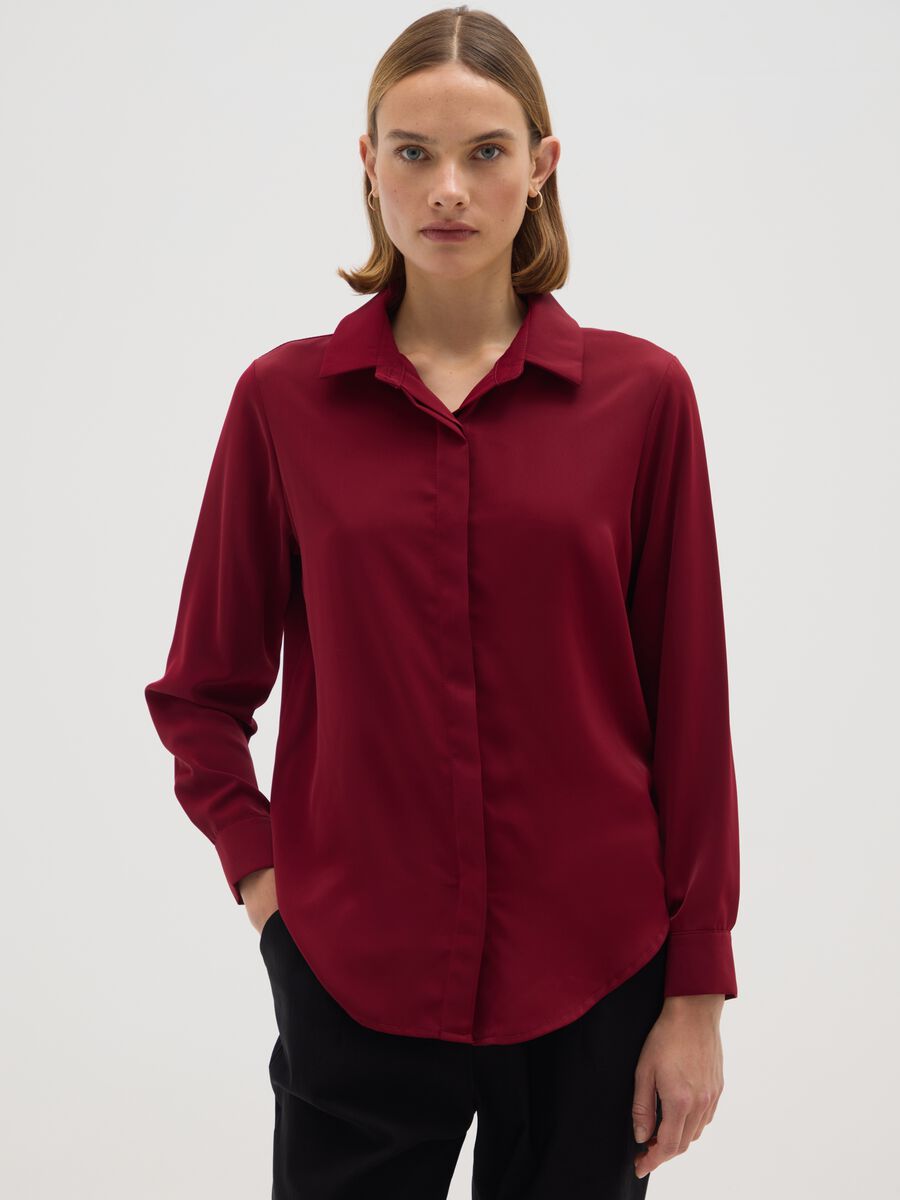 Burgundy long-sleeve shirt_0