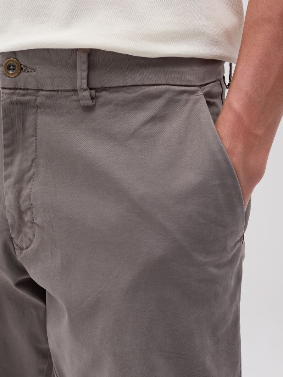 Slim-fit, stretch cotton chinos_3