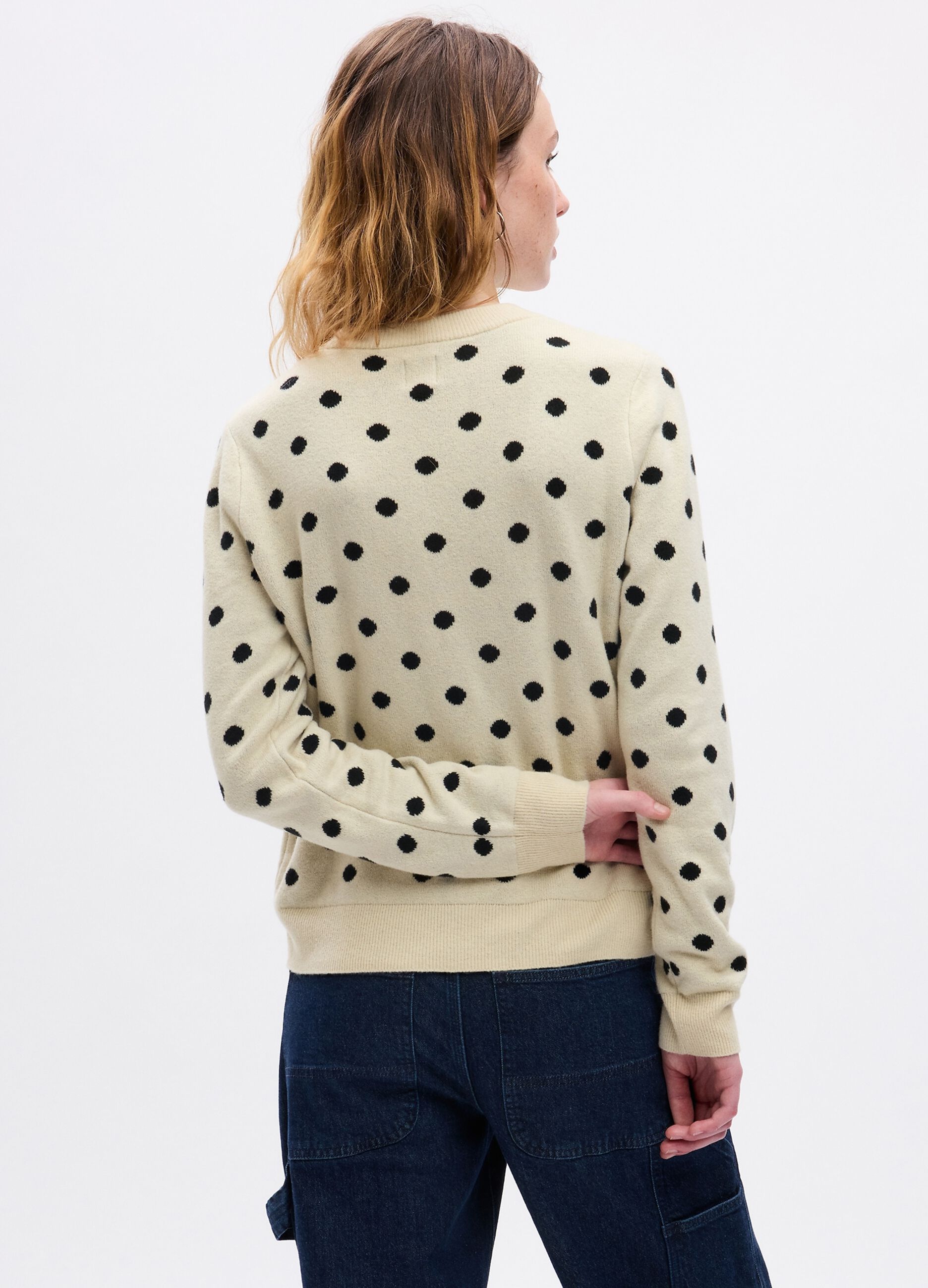 Round neck pullover
