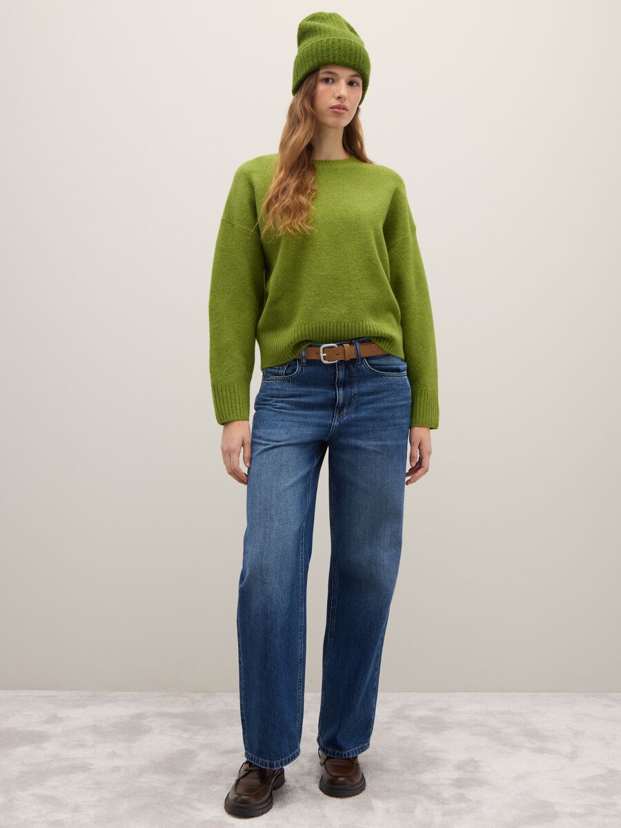Green regular fit pullover with round neckline_2