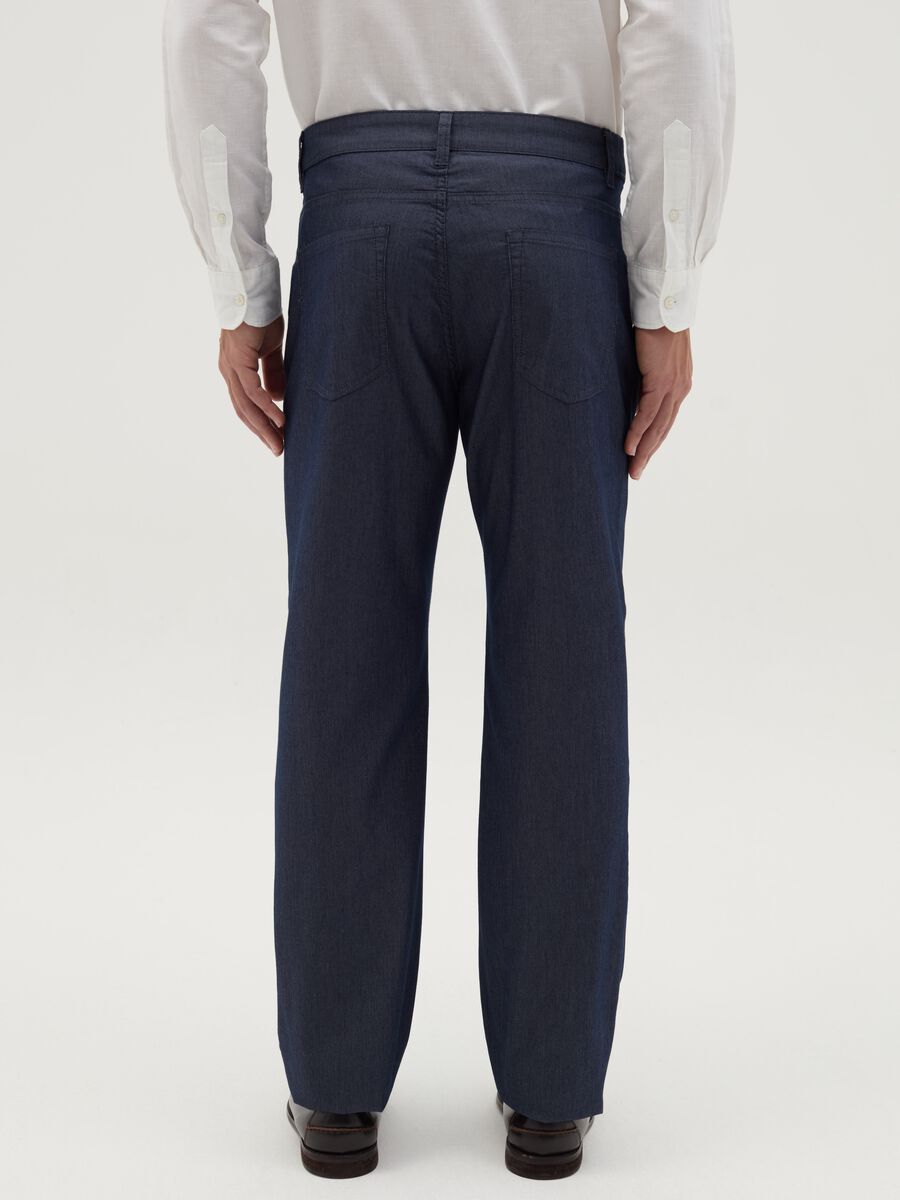 Five-pocket trousers with micro weave_2