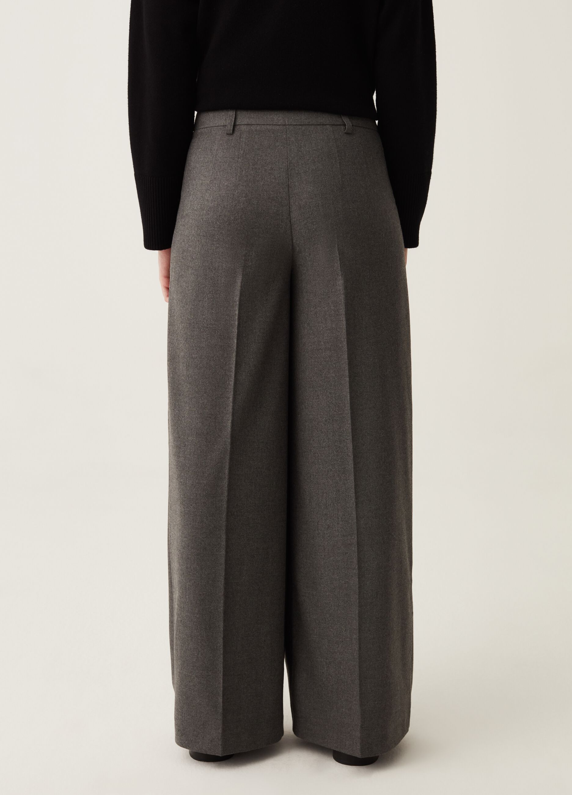 Pantaloni wide leg con pinces_2