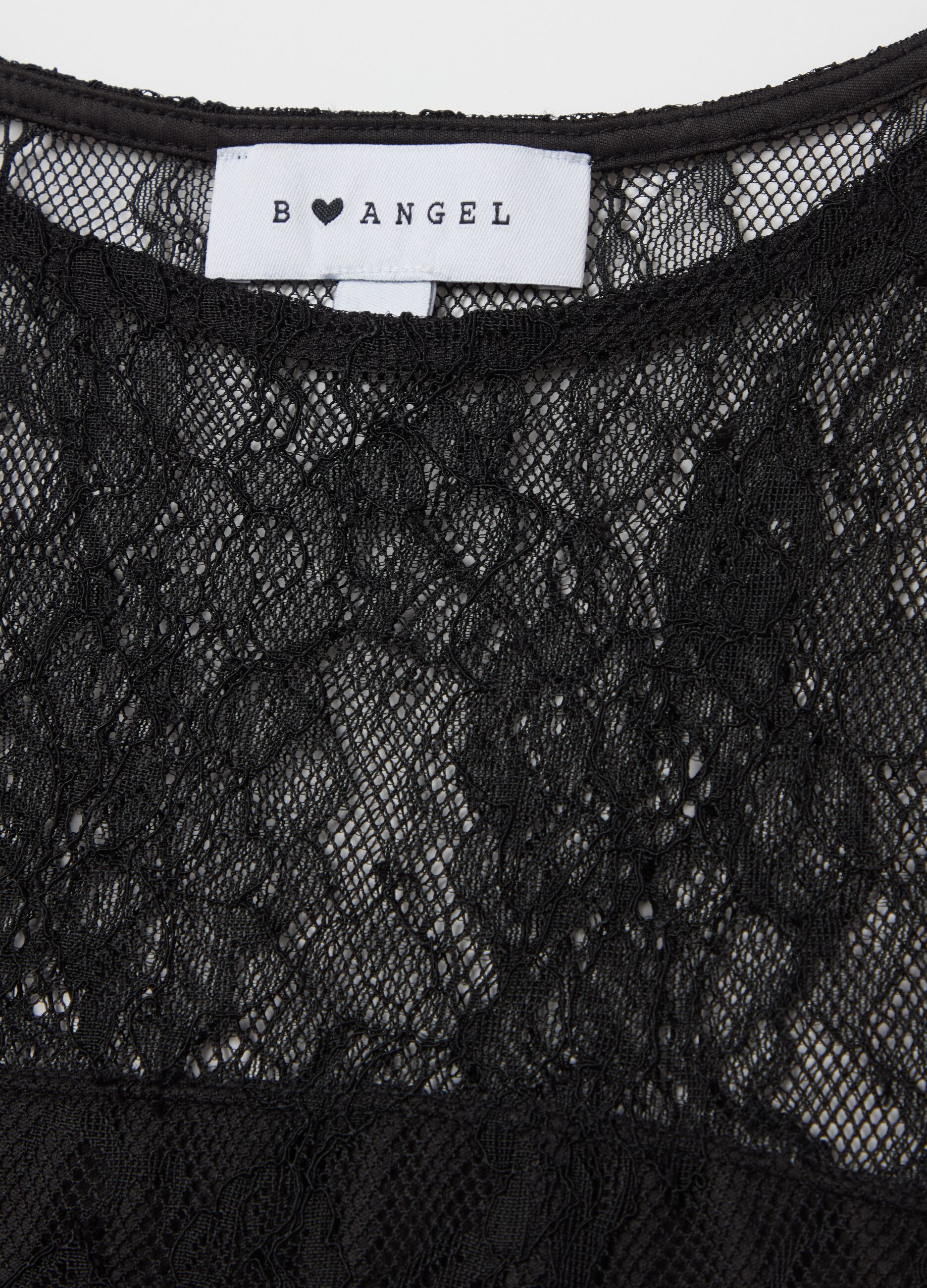 Crop tank top in lace