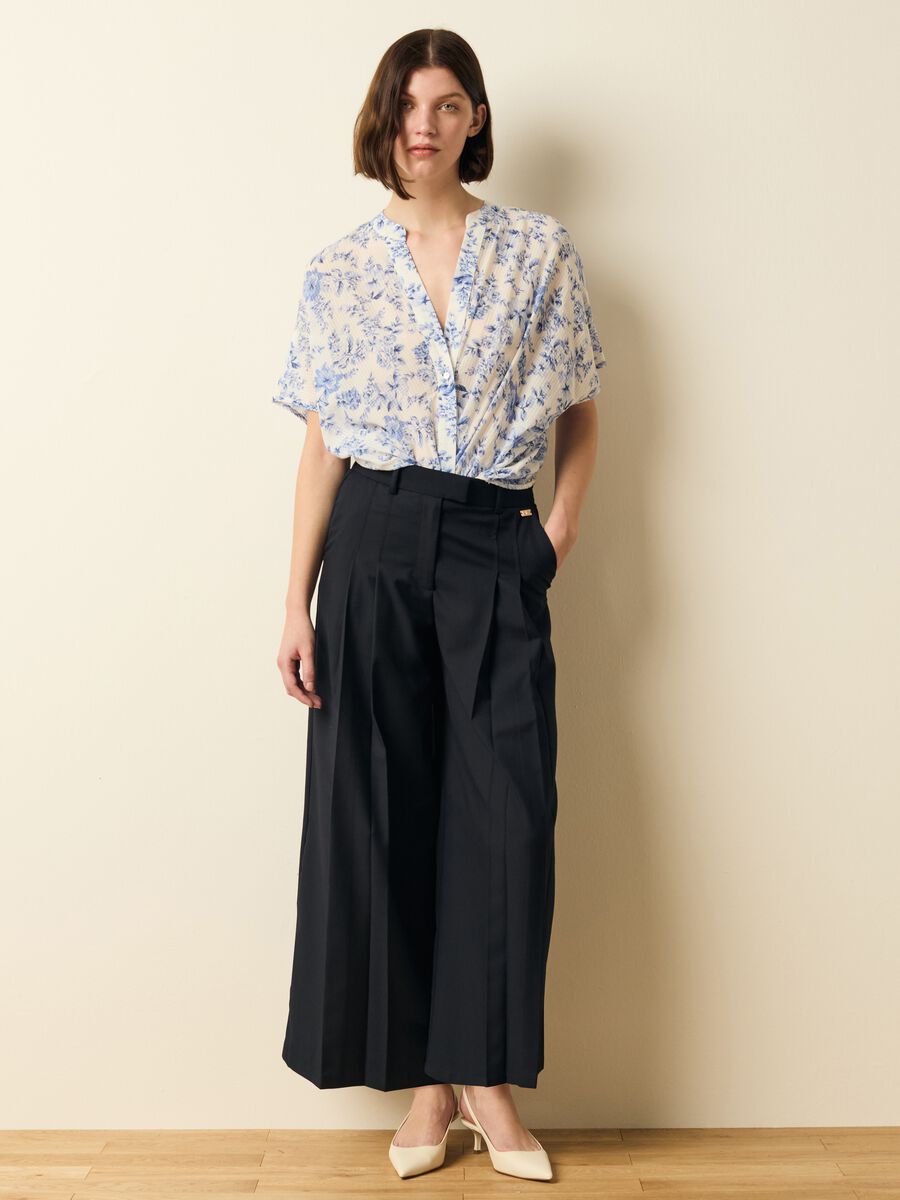 Floral blouse with knot_2