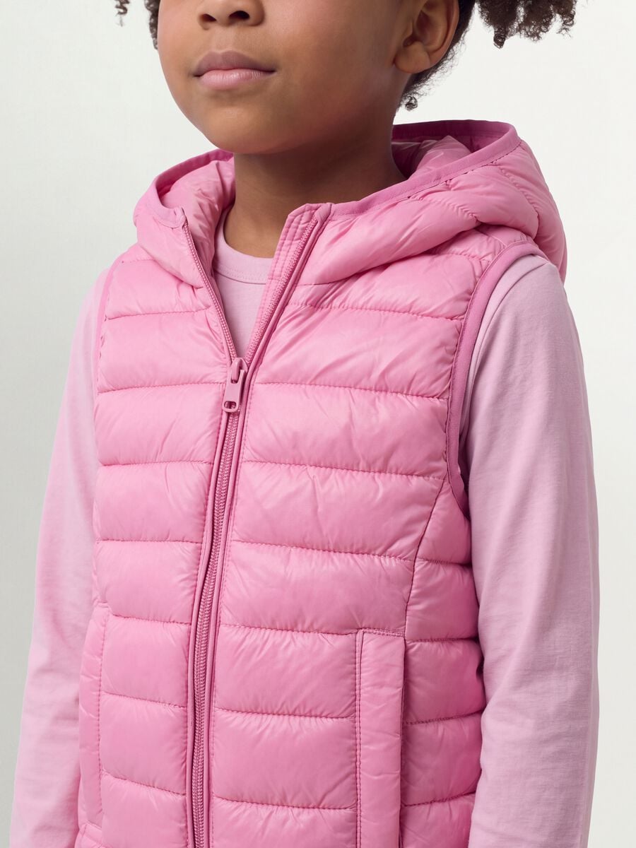 Pink padded ultralight gilet with hood and zip for girls_2
