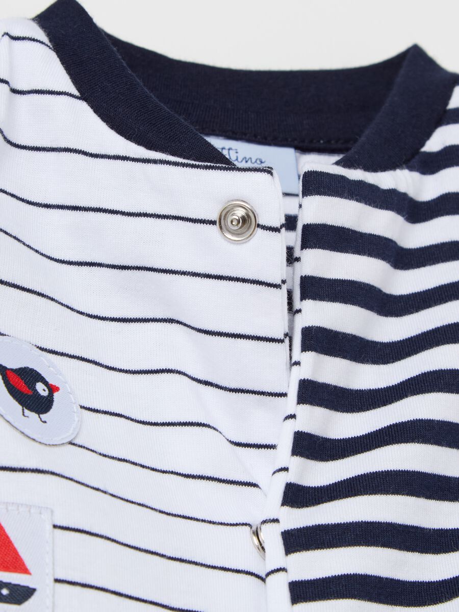 Onesie in striped cotton with feet_3
