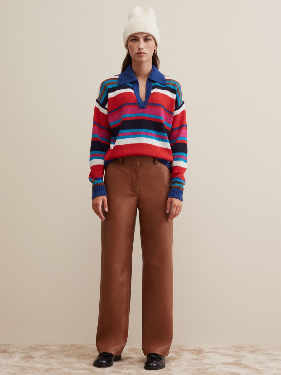 Pantaloni straight fit effetto lucido_0