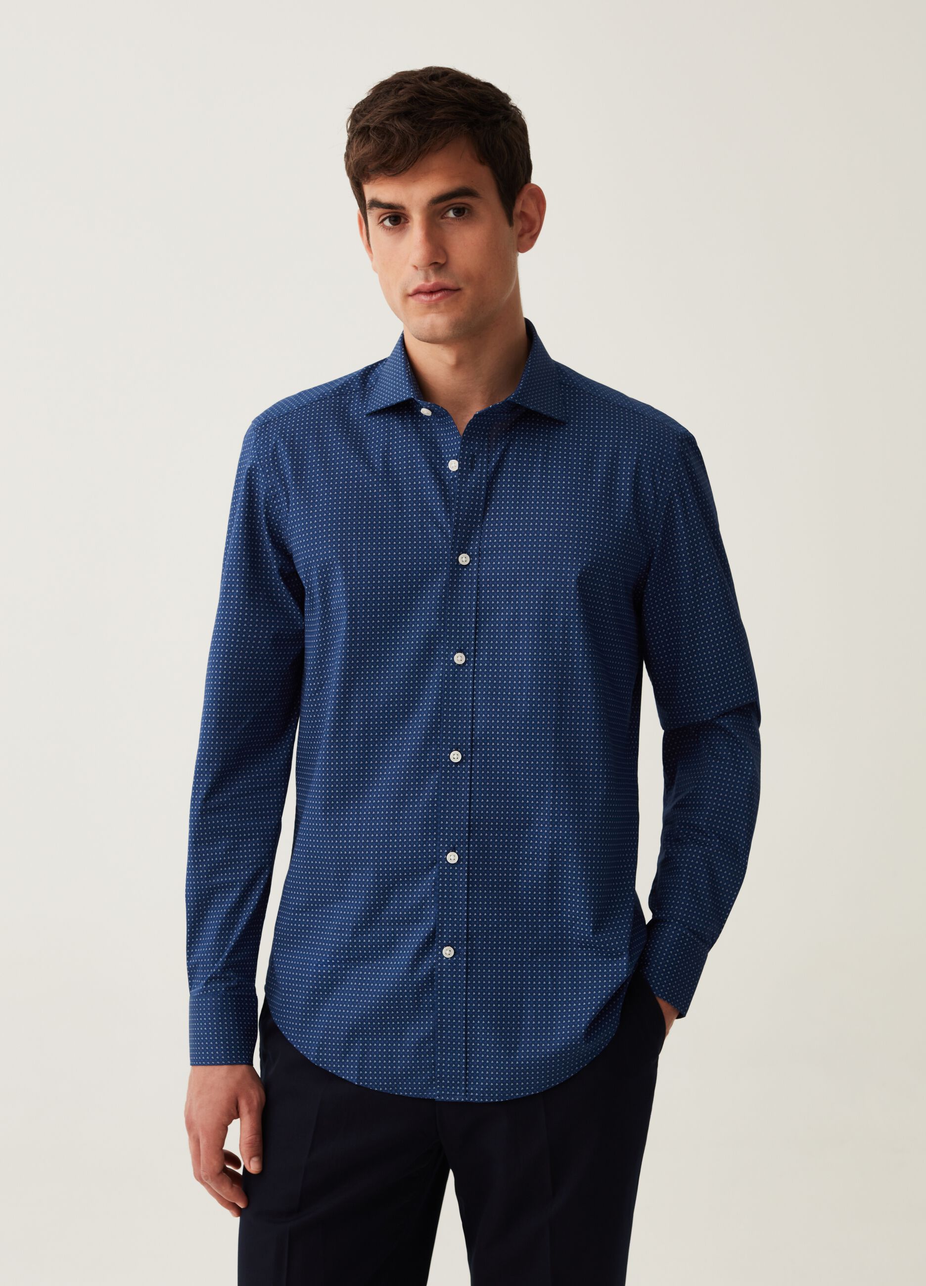 Camicia slim fit con micro fantasia_1