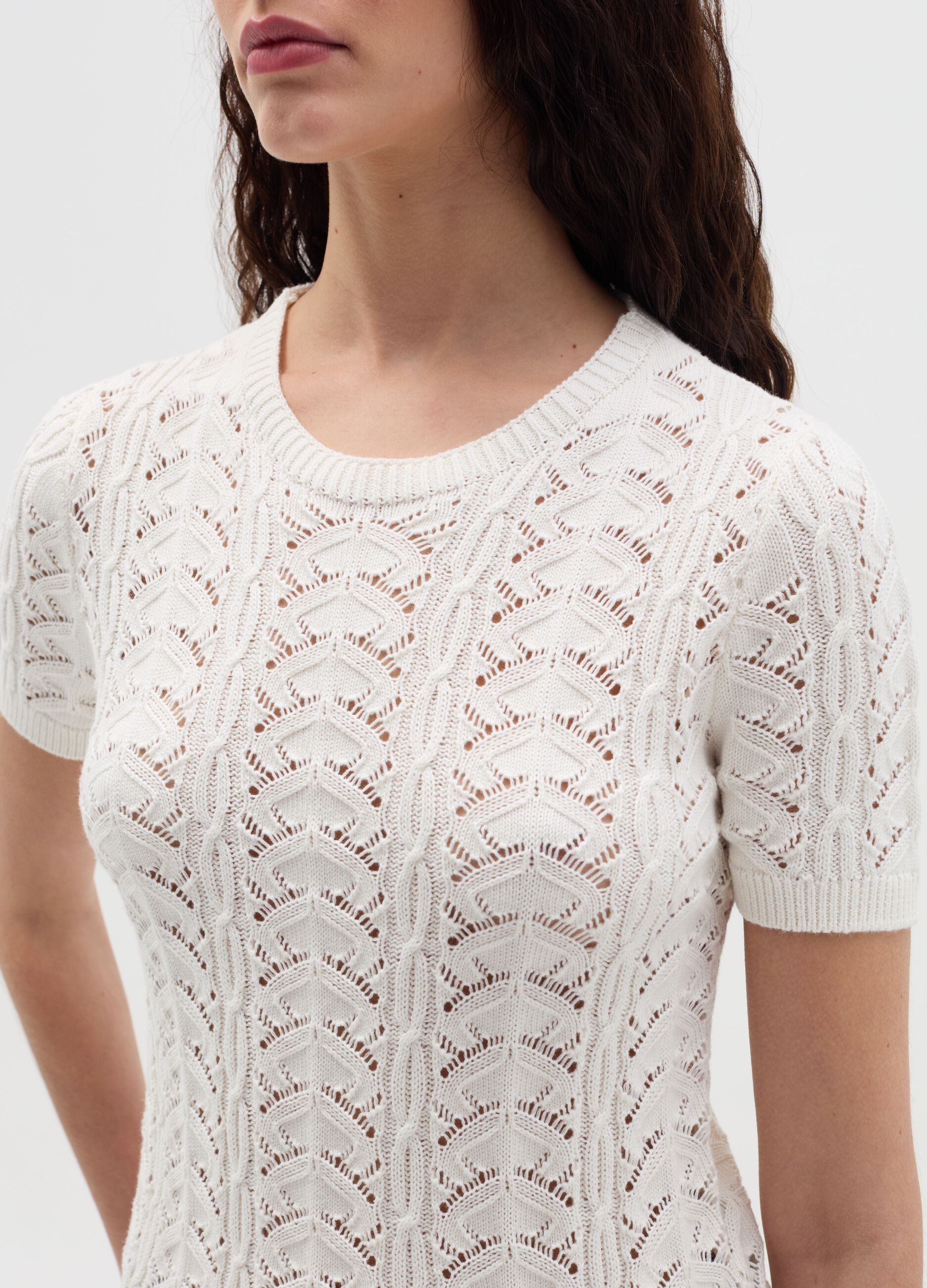 Short-sleeve crochet top