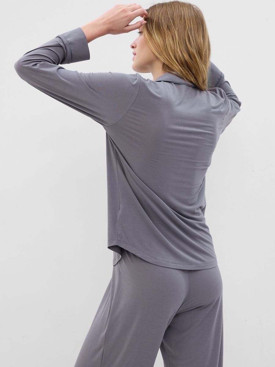 Pyjama top with contrasting piping_1
