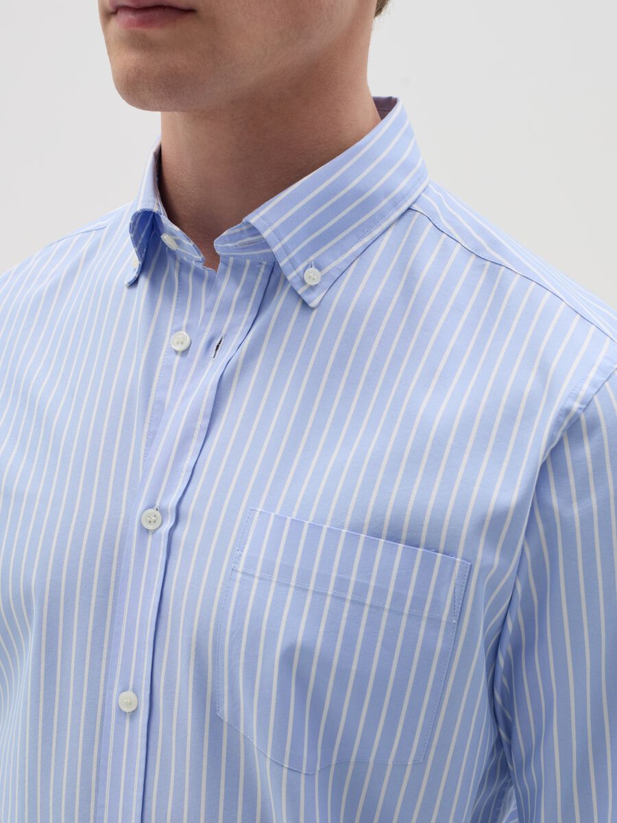 Easy-iron button-down shirt with stripes_2
