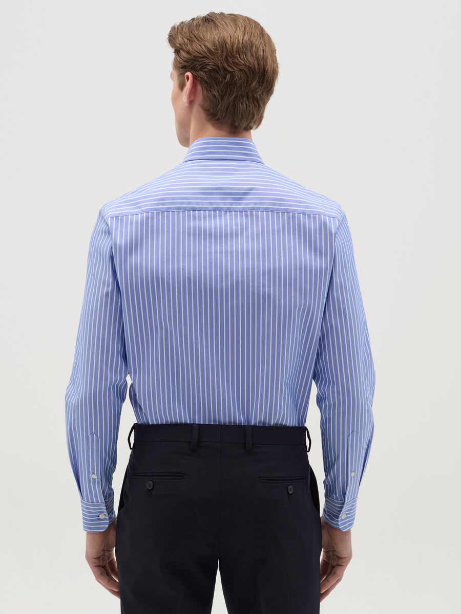 Easy-iron button-down shirt with stripes_1