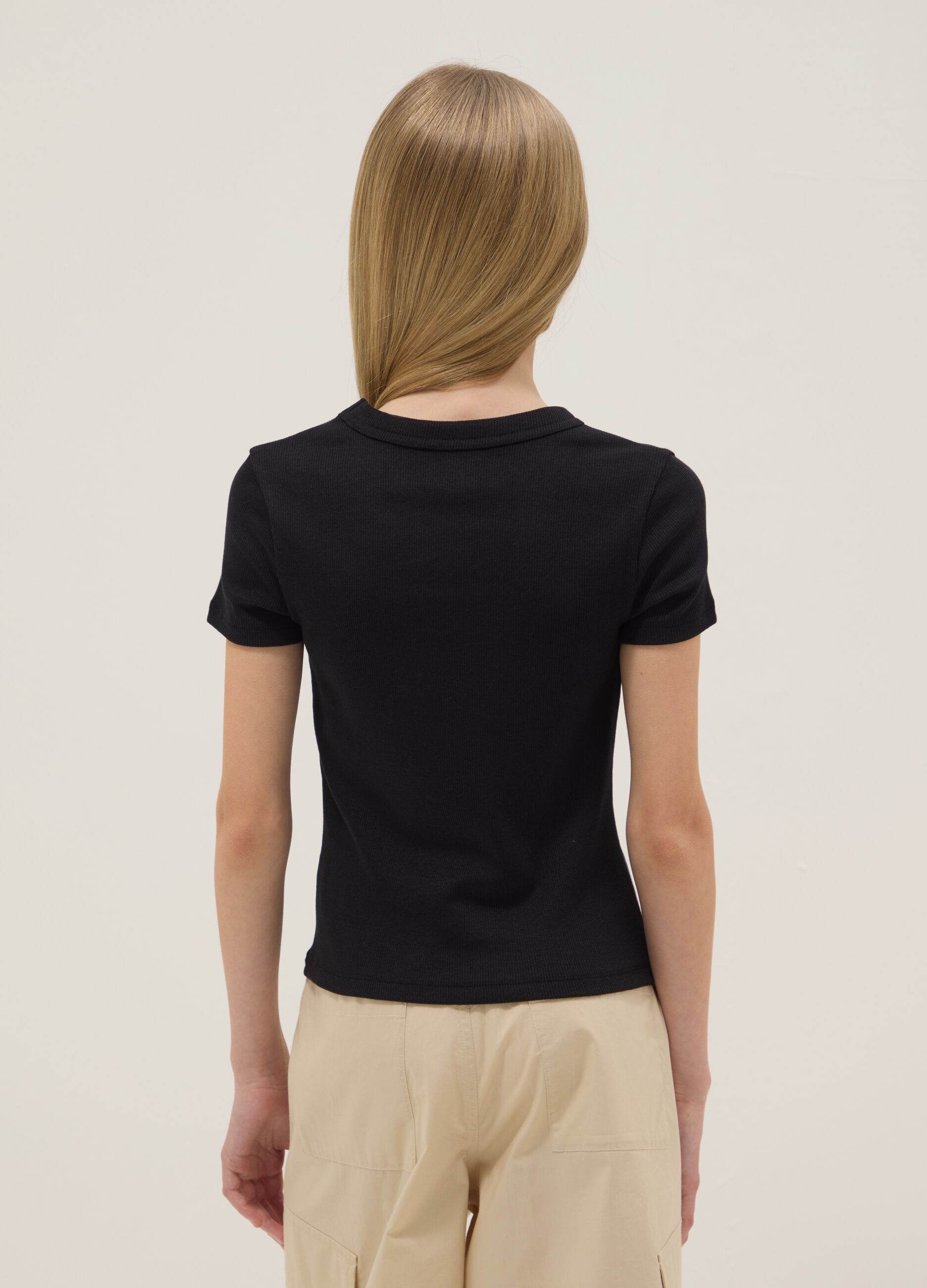 Fitted black cotton blend T-shirt for girls with phrase