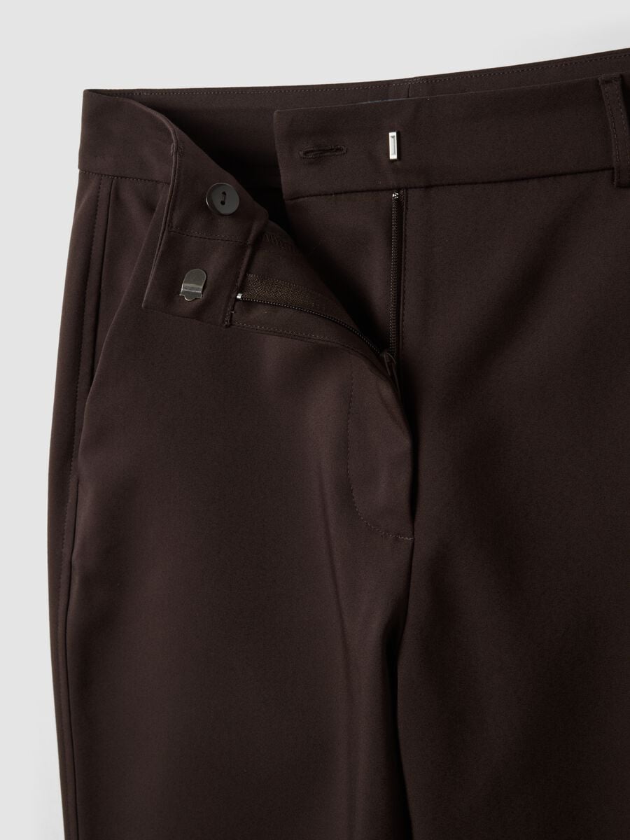 Slim-fit brown stretch cotton trousers_5